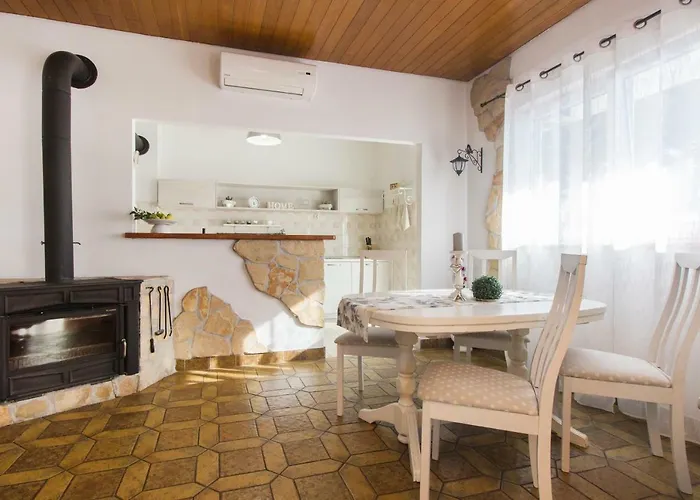 Apartment Pianino