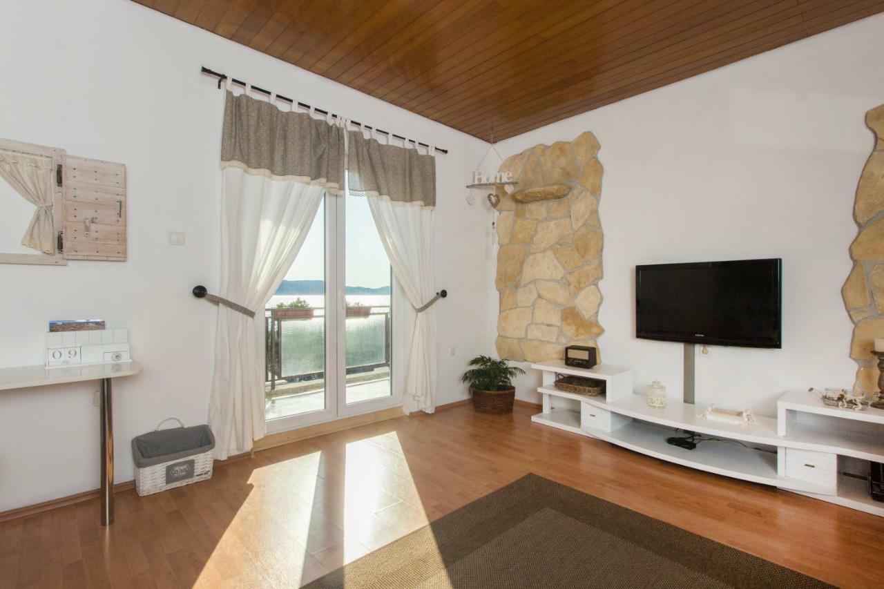Pianino Apartmán *